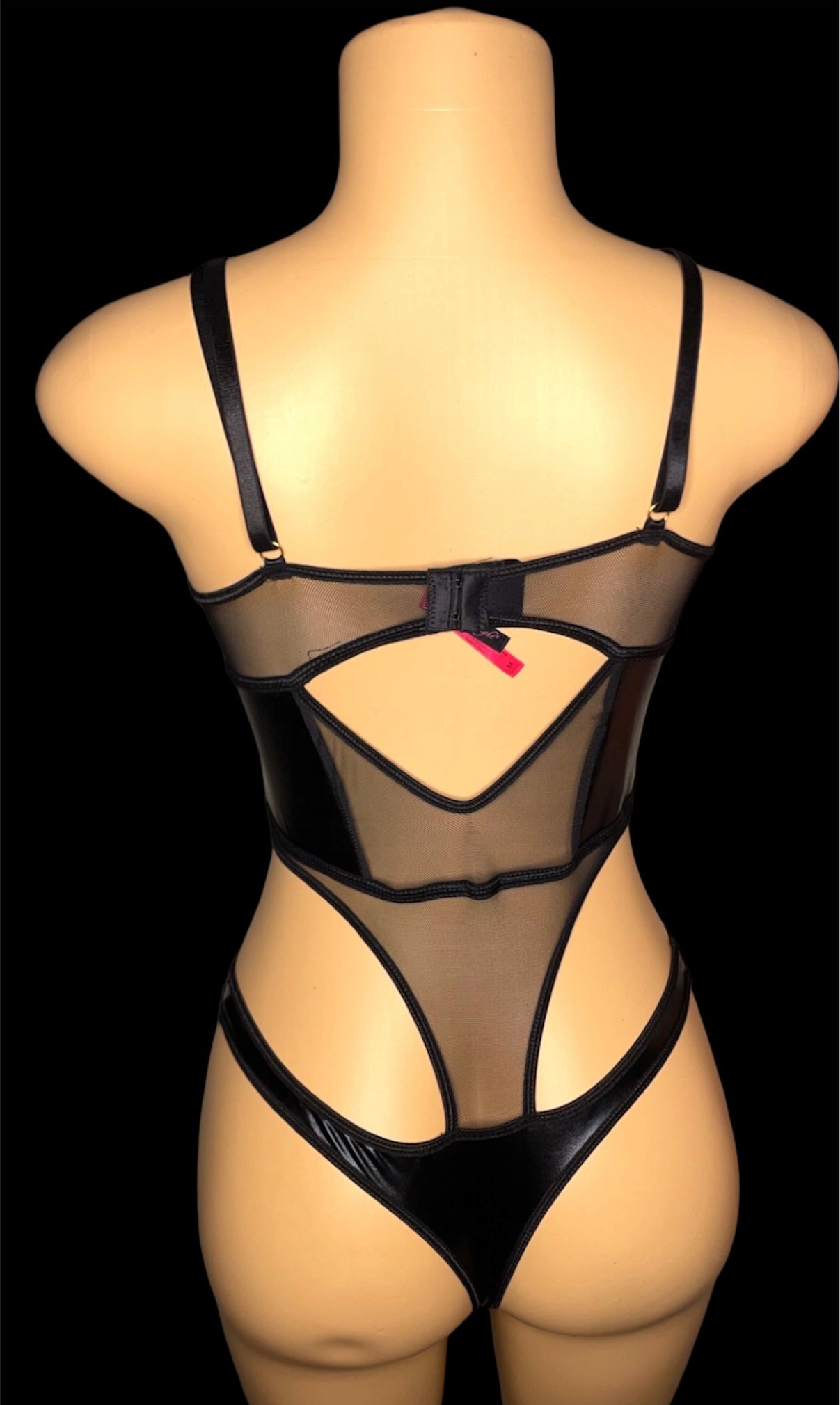 Mesh Cutout